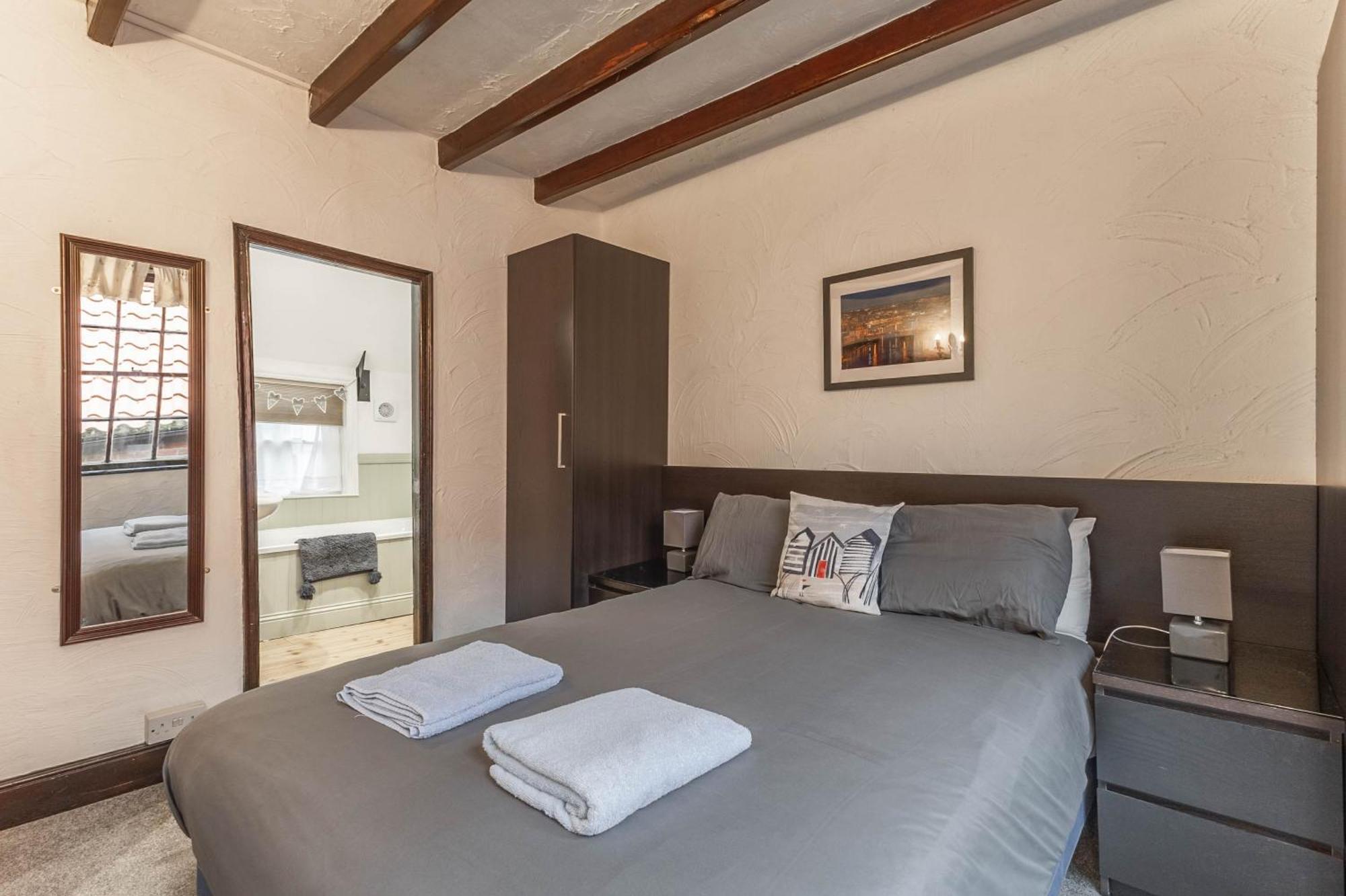 Entire 2 Bedroom In