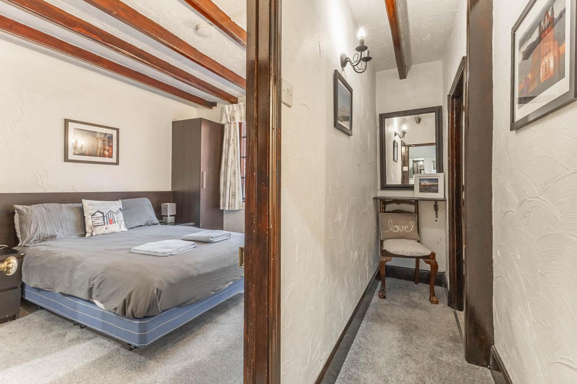 Entire 2 Bedroom In