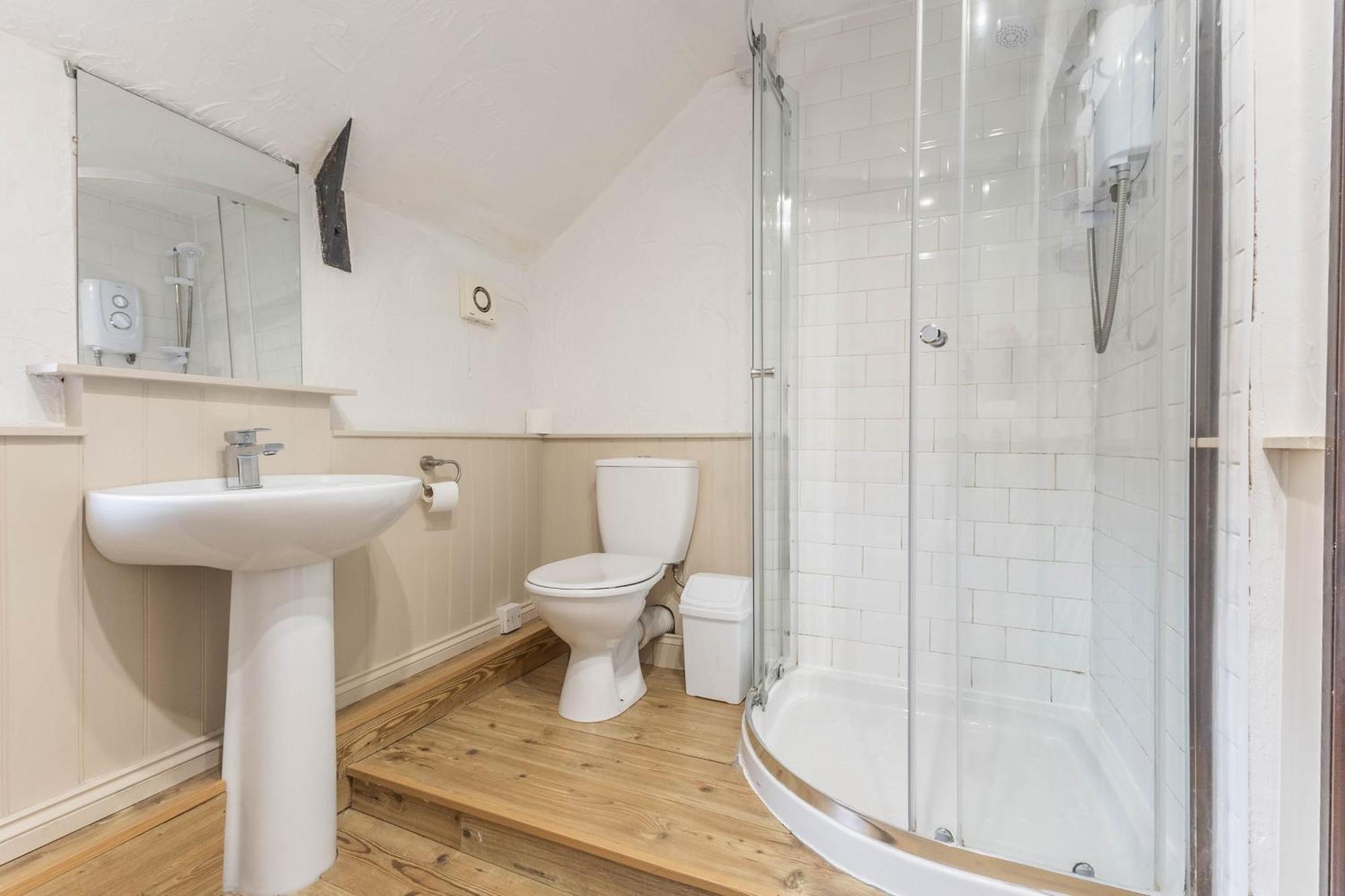 Holiday home Entire 2 Bedroom In *